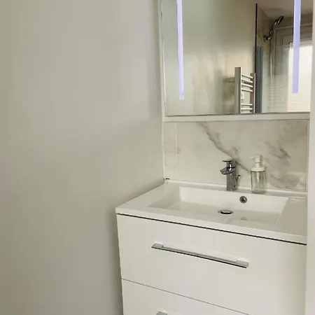Le Terra-cota 3 Ch Privees 10' Gare-port Et Plage, Wfi, Cosy Apartment *