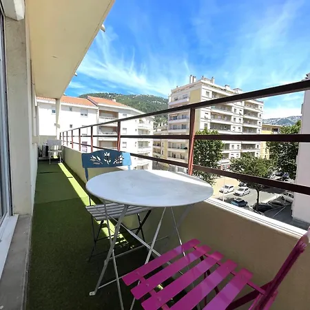 Le Terra-cota 3 Ch Privees 10' Gare-port Et Plage, Wfi, Cosy